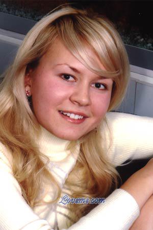 74910 - Anna Edad: 31 - Rusia