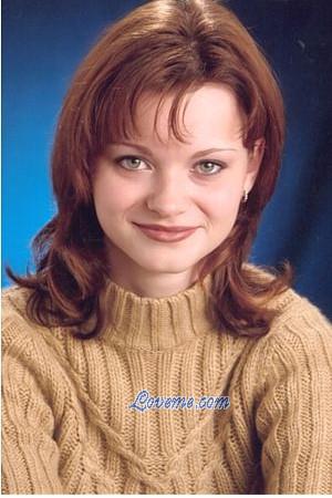 76002 - Irina Edad: 32 - Rusia