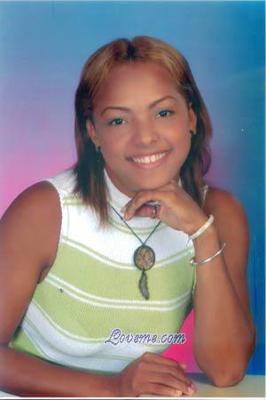 77927 - Jennifer Edad: 31 - Colombia