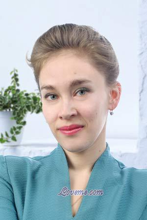 78620 - Svetlana Edad: 34 - Russia