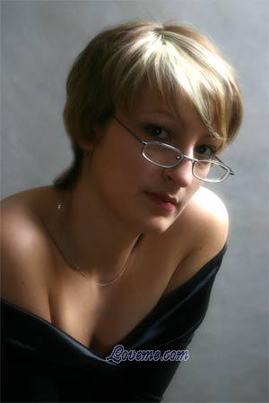 78780 - Lilia Edad: 31 - Rusia