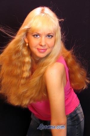 83184 - Larisa Edad: 27 - Russia