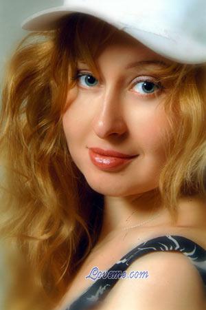 83372 - Ludmila Edad: 33 - Russia