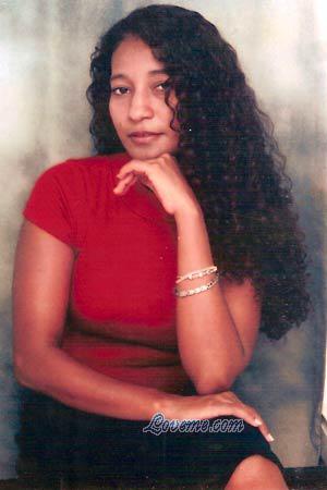 89111 - Laudith Edad: 38 - Colombia