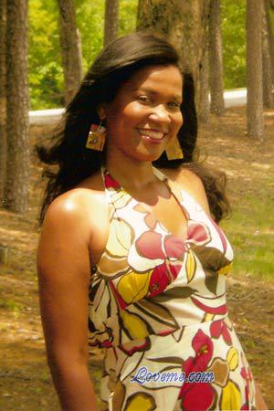 98236 - Nancy Edad: 40 - Colombia