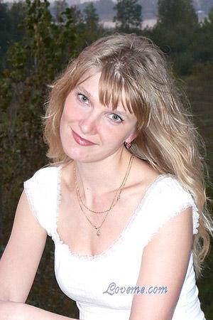 99908 - Evgenia Edad: 44 - Rusia